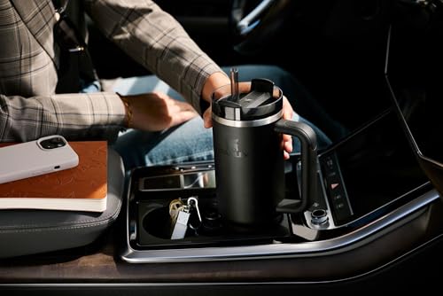 Quencher H2.0 Flow State Tumbler (40 Ounces / Lichen)