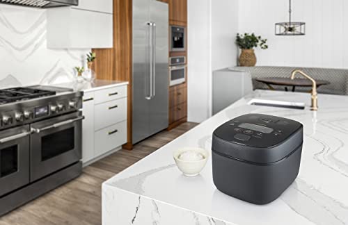 Nw QAC18 10 Cup Induction Rice Cooker and Warmer (10.375 x 13.375 x 9 / 10 CUP)
