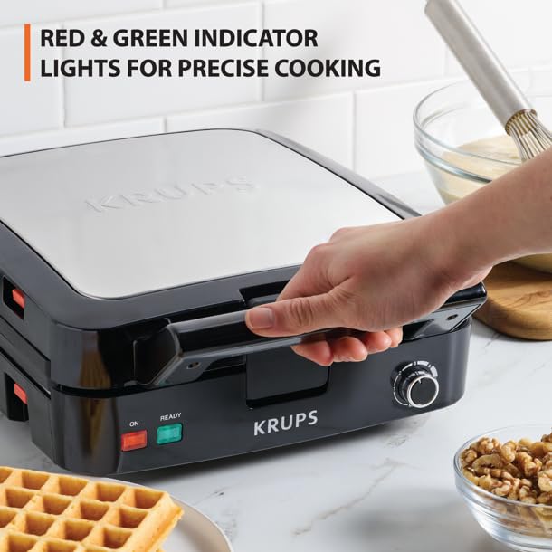 4 Slice Belgian Waffle Maker (Family Size - 4 Waffle Slices)