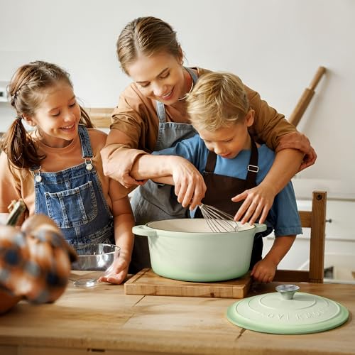 Enameled Cast Iron Dutch Oven (5.5 Quart / Verdant)