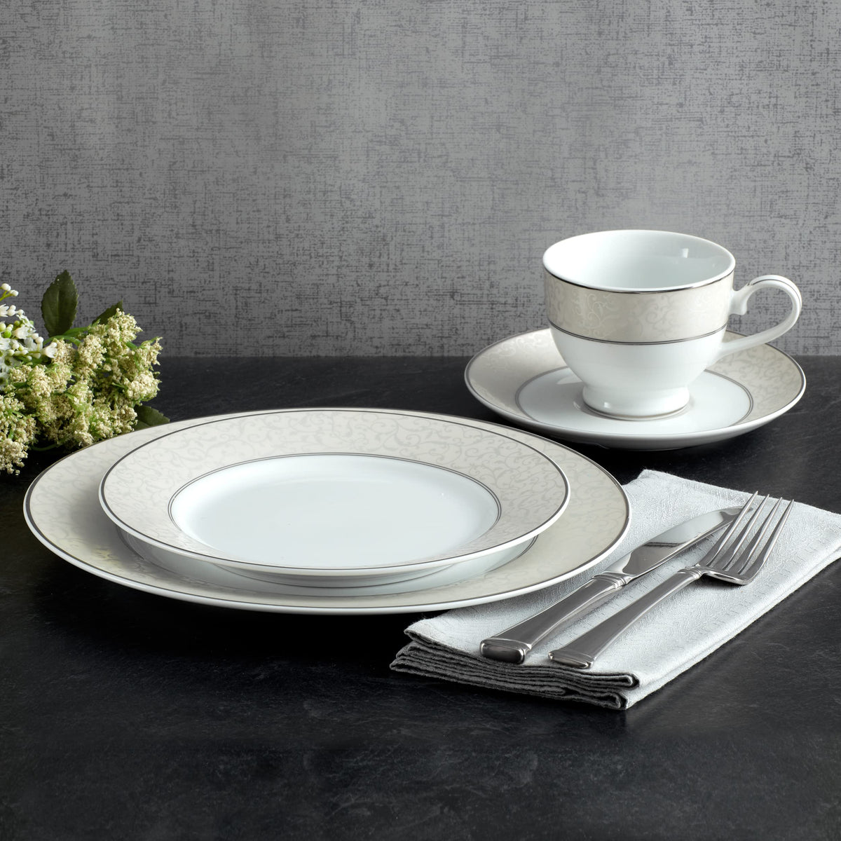 Parchment 40 Piece Dinnerware Set (40-Piece / Parchment)