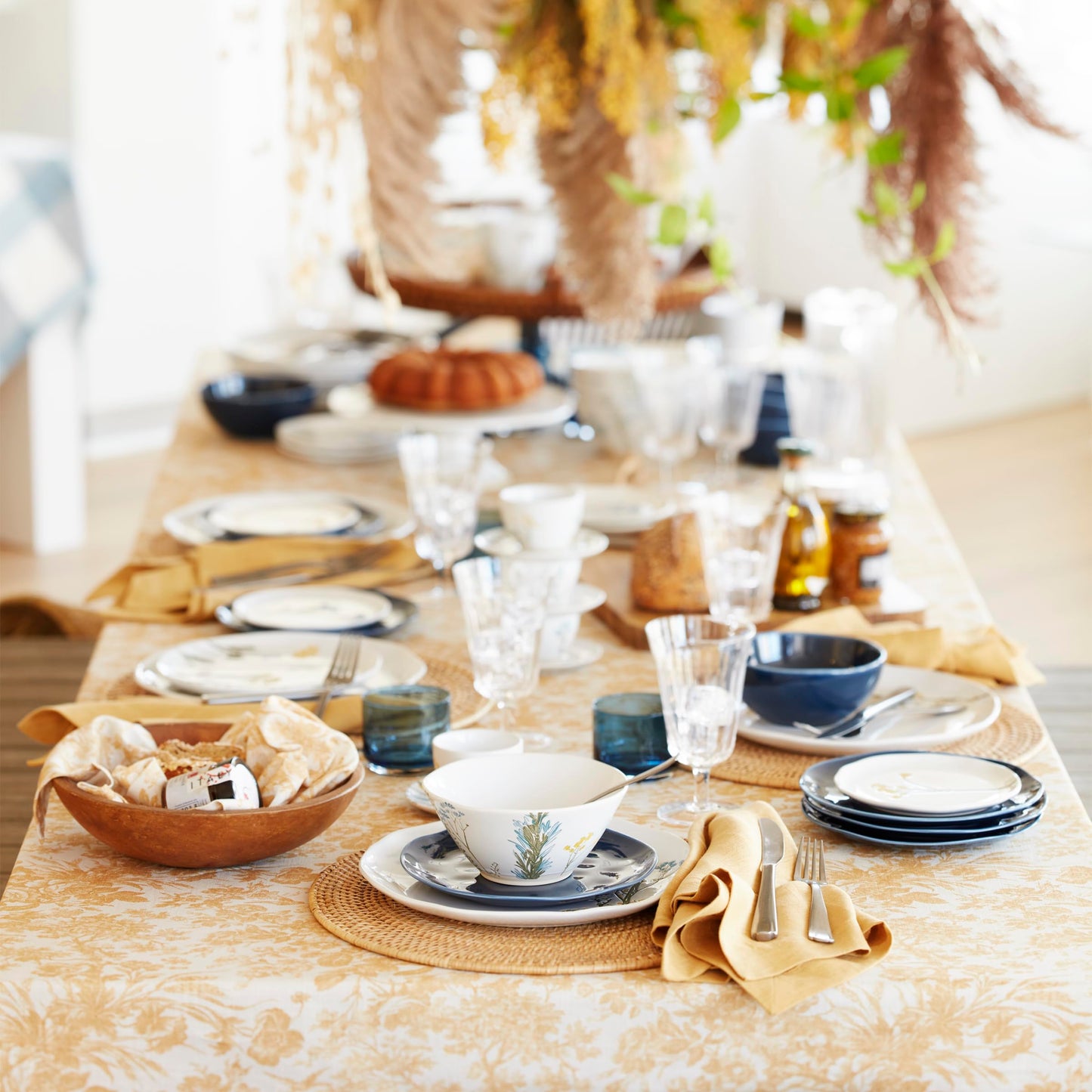 Wildflowers Stoneware 12 (12-Piece Dinnerware Set)