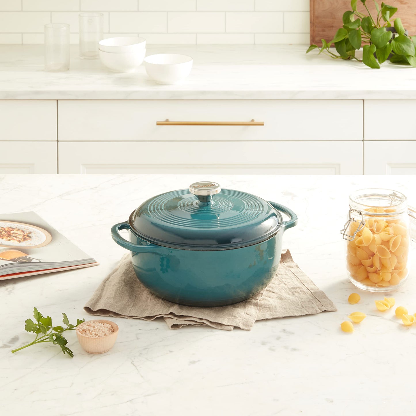 Essential Enamel Cast Iron Dutch Oven (Lagoon)