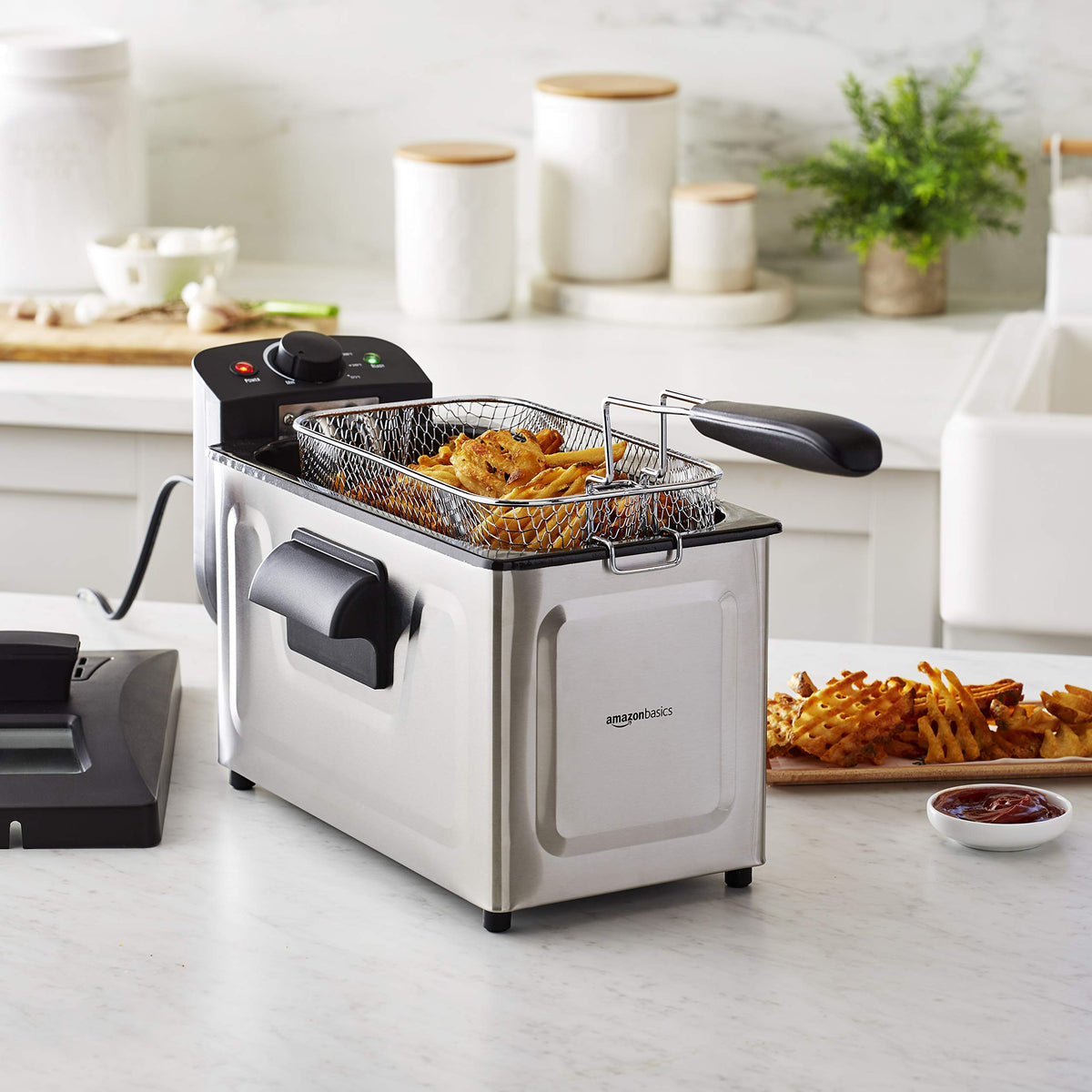 3.2-Qt (3.0L) Electric Deep Fryer with Adjustable Temperature Control, Easy Draining Basket, Viewing Window, Fast-Heating 1500W, Stainless Steel Exterior, Black & Silver (3.2-Qt, Black & Silver)