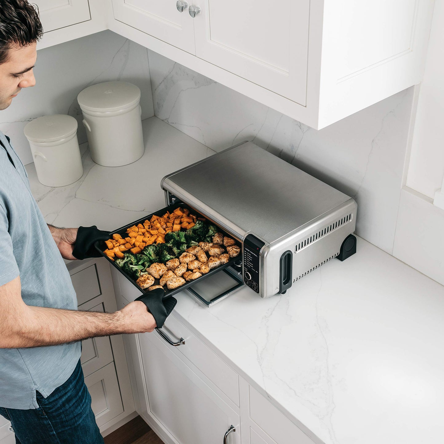 Digital Air Fry Countertop Oven (8-in-1 Flip Oven)