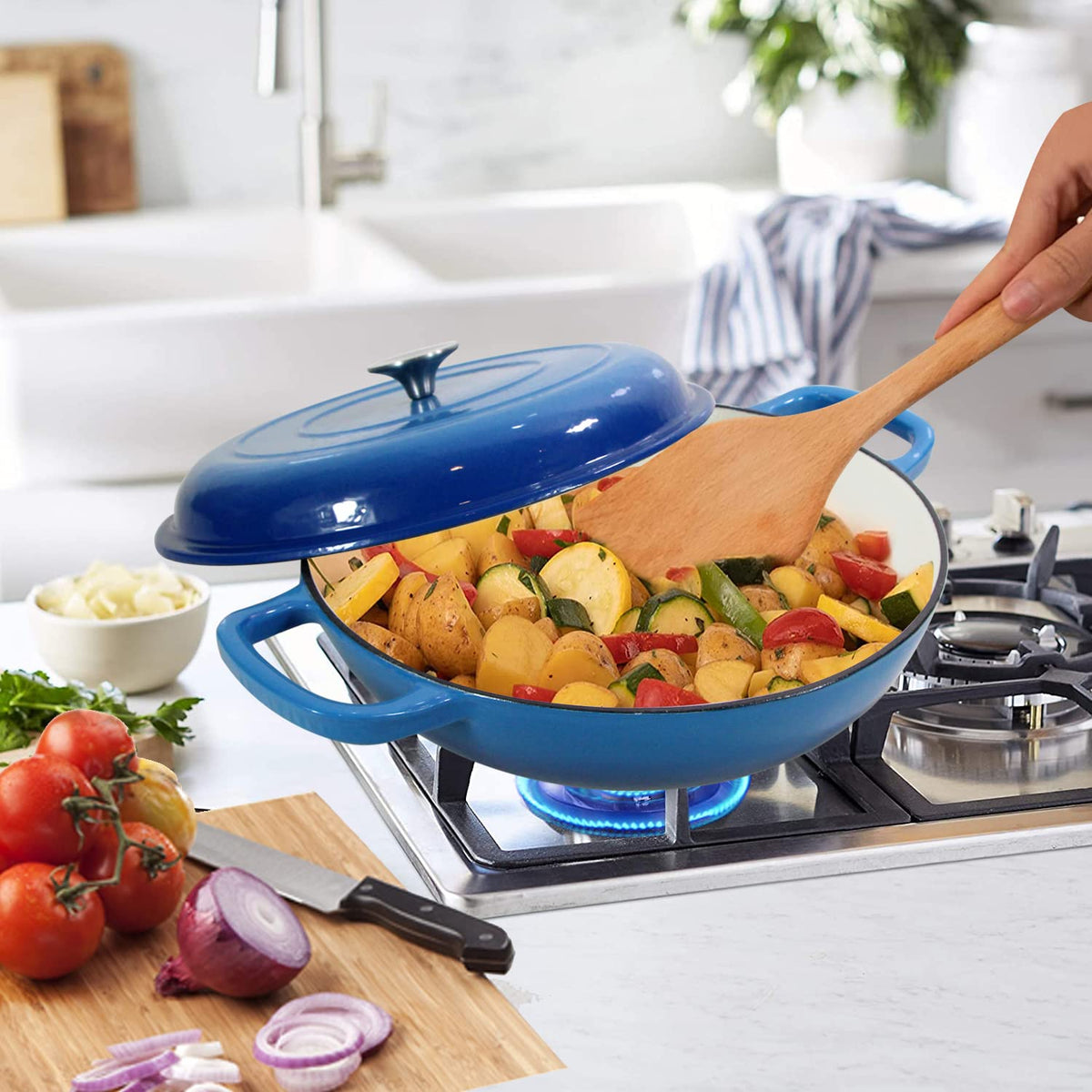 3.8 Quart Enameled Cast Iron Braiser Pan with Lid (Blue / 3.8QT)