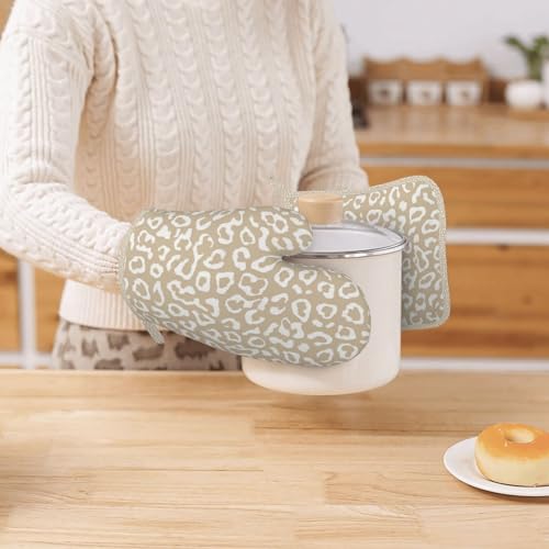 Oven Mitts Pot Holders Set Leopard Pattern Silicone Kitchen Gloves Potholders Heat Resistant for Chef Baking Cooking Grilling BBQ 4 Pack Mitt (B0113)