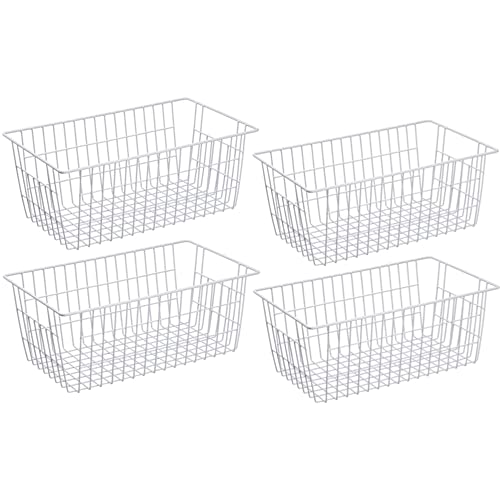 15.7" L x 9.5" W x 6.3" H Food Storage Bin