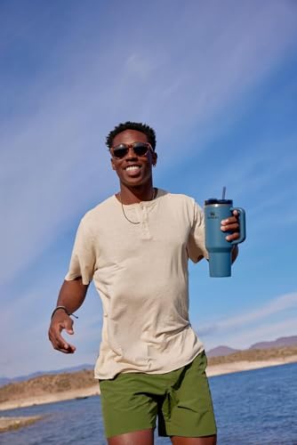 Quencher H2.0 Flow State Tumbler (30 Ounces / Blue Spruce)