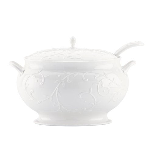 Opal Innocence Carved Covered Soup Tureen with Ladle (6.45 LB / Covered Tureen with Ladle)