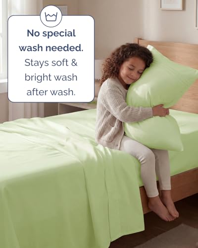 Twin Size 3 Piece Sheet Set (16 - Light Sage Green / Twin)