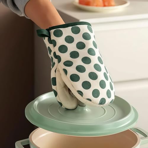 1 Pair Mini Oven Mitts (Dotgreen)