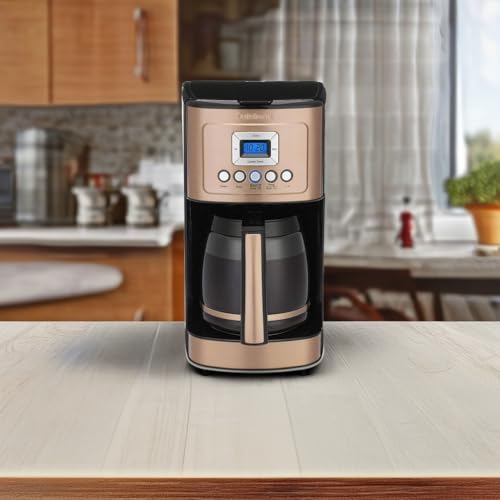 DCC 3200CP PerfecTemp Programmable Coffeemaker with Glass Carafe (14-Cup Glass / Copper)