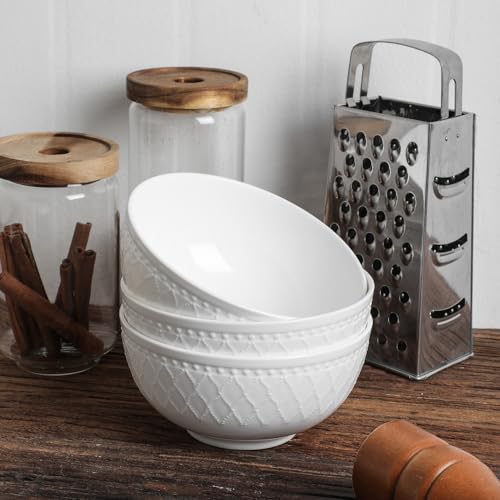 Alexandria 16 (Basket - White / 16 Piece Service for 4)