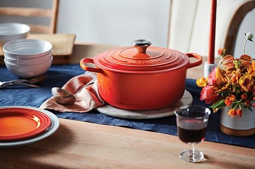 Enameled Cast Iron Round Dutch Oven (Flame / 4.5 Qt)