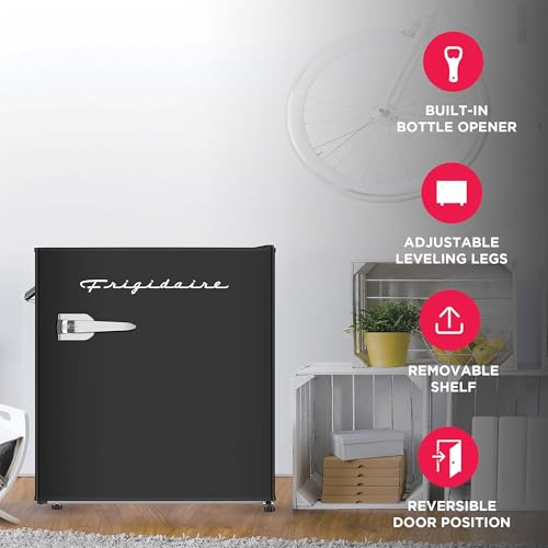 Black Retro Mini Refrigerator (Black)