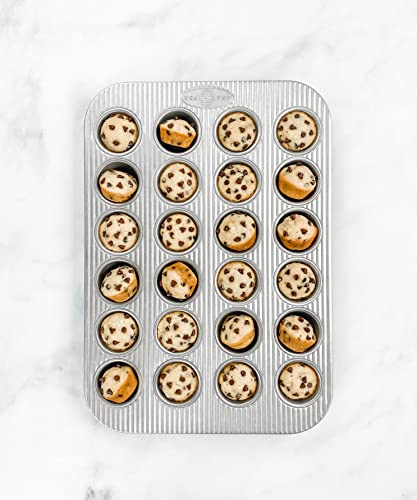 Bakeware Mini Cupcake and Muffin Pan (24 Cup / Mini Muffin Pan)