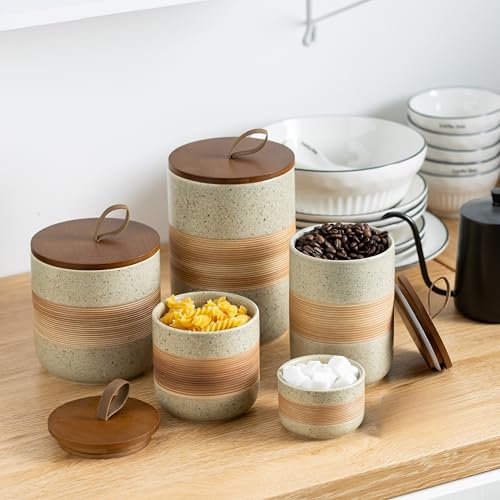 Large Storage Containers with Lids (Beige / 60 fl.oz)