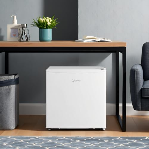 1.7 Cu.ft Mini Fridge (White / 1.7 Cubic Feet)