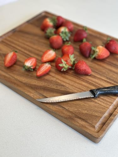Large Walnut Wood Cutting Board (17"L x 13"W / Walnut)