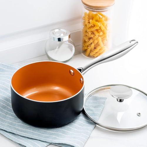 Sauce Pan with Lid (3 Quarts)
