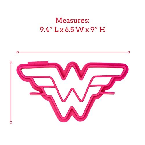 Justice League Silicone Pancake Art Mold and Shaper (Wonder Woman / "" / Pancake Batter Shaper)