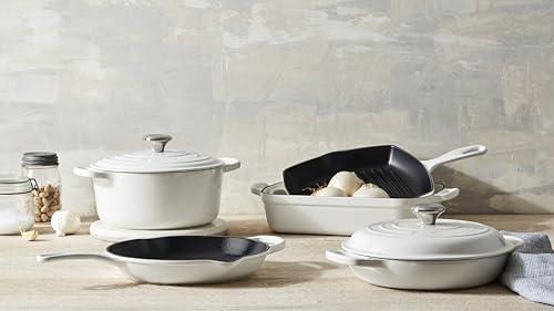 Enameled Cast Iron Round Dutch Oven (White / 4.5 Qt)