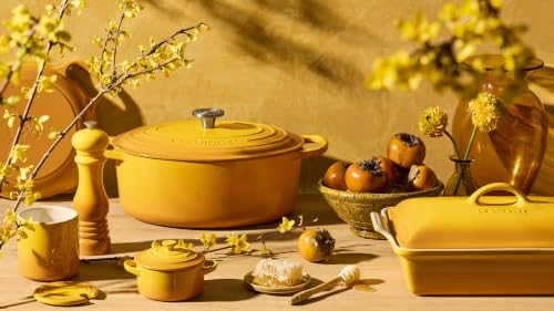 Enameled Cast Iron Round Dutch Oven (Nectar/Crucible Knob / 7.25 Qt)