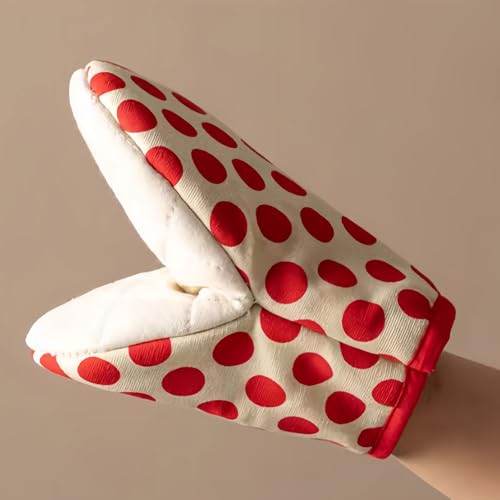 1 Pair Mini Oven Mitts (Dotred)