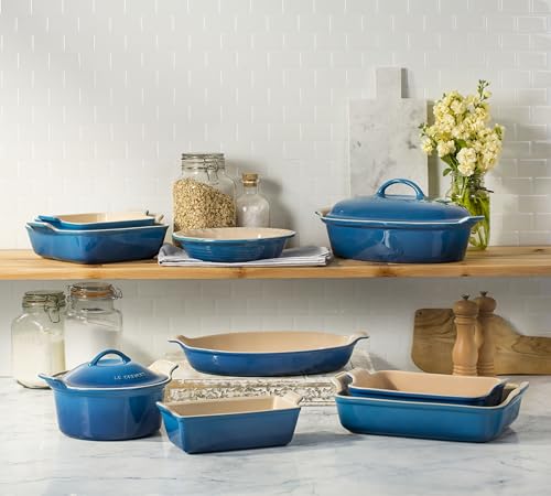 Stoneware Heritage Covered Oval Casserole (Marseille)