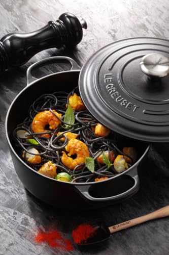 Enameled Cast Iron Round Dutch Oven (Licorice / 5.5 Qt)