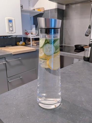Glass Water Carafe with Lid (40 Ounces)