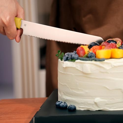 7.5" Serrated Bread Knife for Homemade Bread (7.5" / Pale Yellow)
