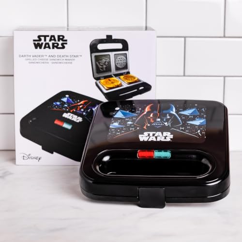 Star Wars Darth Vader and Death Star Grilled Cheese Maker (Star Wars Darth Vader)