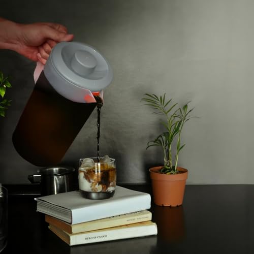 Water Pitcher with Lid 1 Gallon Pitcher BPA Free & Phthalate Free (Gray)
