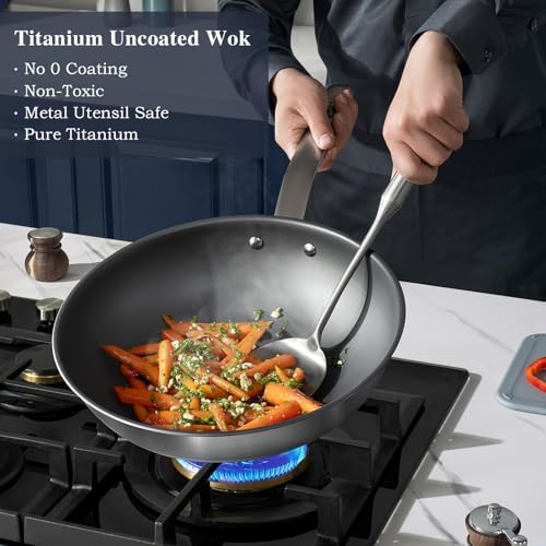13 in Titanium Wok with Lid (13in)