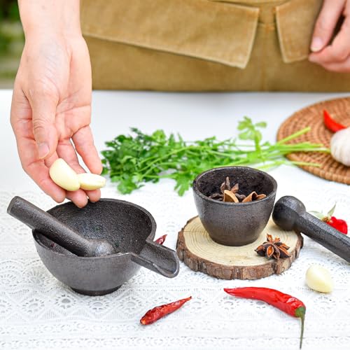 Cast Iron 3.9 Inches Mortar with Pour Spout and 3.9 Inches Pestle