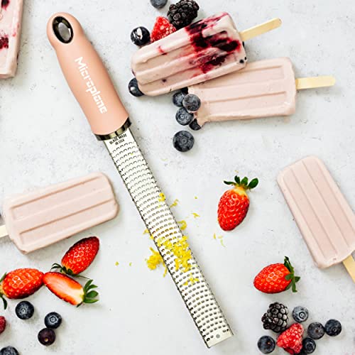Zester Grater in Dusty Rose for Citrus Fruits (2.5397 Ounce)