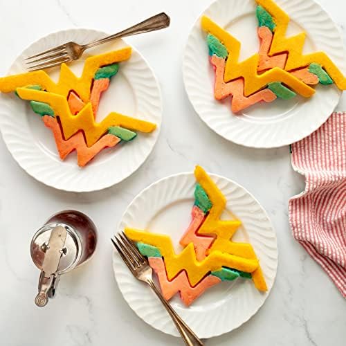 Justice League Silicone Pancake Art Mold and Shaper (Wonder Woman / "" / Pancake Batter Shaper)
