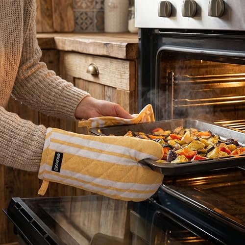 Oven Mitts and Pot Holders Set (Oven Glove + Pot Holder / Franca Yellow Stripes)