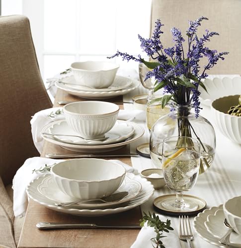 French Perle Scallop White Stoneware 18 (18-Piece Dinnerware Set / White)