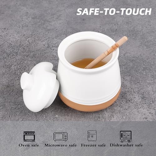 Honey jar with Lid and Wooden Dipper (White)