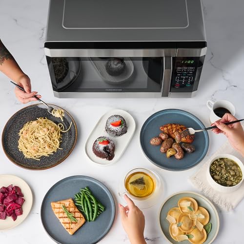 1.6 Cu. Ft. Countertop Microwave Oven (1.6 Cu. Ft. / Stainless Steel)