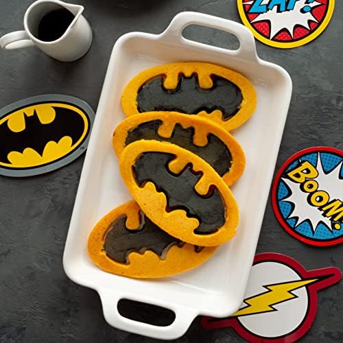 Justice League Silicone Pancake Mold and Shaper (Batman / Free / Pancake Batter Shaper)