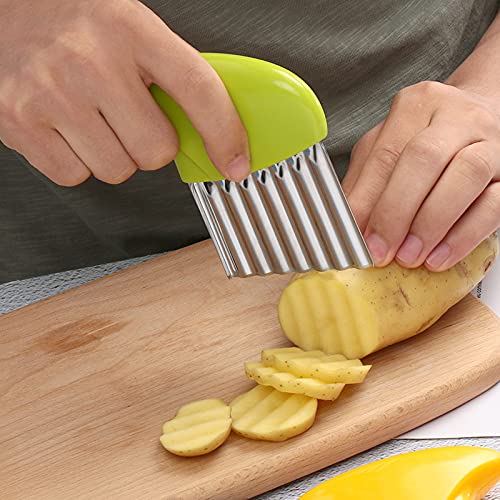 Stainless Steel Potato Crinkle Cutter Carrot Wavy Knife French Fry Slicer Vegetable Wavy Chopper (Green)