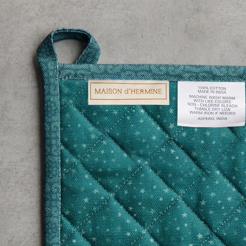 100% Cotton Oven Mitt & Pot Holder Set (106 - Hygge Christmas / 7.5" x 13" & 8" x 8" (Oven Mitt & Pot Holder))