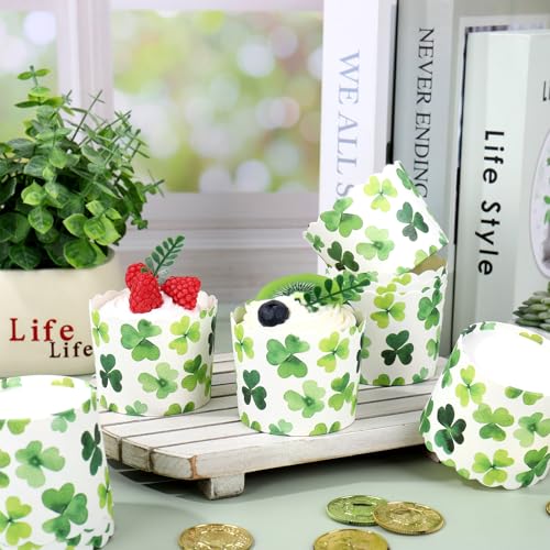100Pcs St. Patrick's Day Paper Baking Cups Cupcake Wrappers Watercolor Green Shamrock Clover Scalloped Edge Cupcake Muffin Cases for Irish Dessert Decoration (Watercolor Clover)