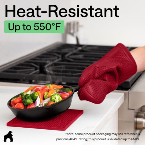 BPA Free Silicone Oven Mitts and Pot Holders Set (Red / 12.5" Oven Mitts + 7" Trivets)