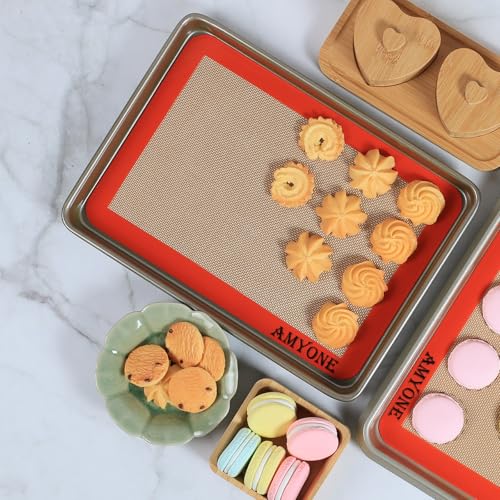 Quarter Sheet Silicone Baking Mat (Bright Orange / 11.8"L x 8.3"W)