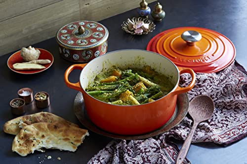 Enameled Cast Iron Round Dutch Oven (Flame / 5.5 Qt)